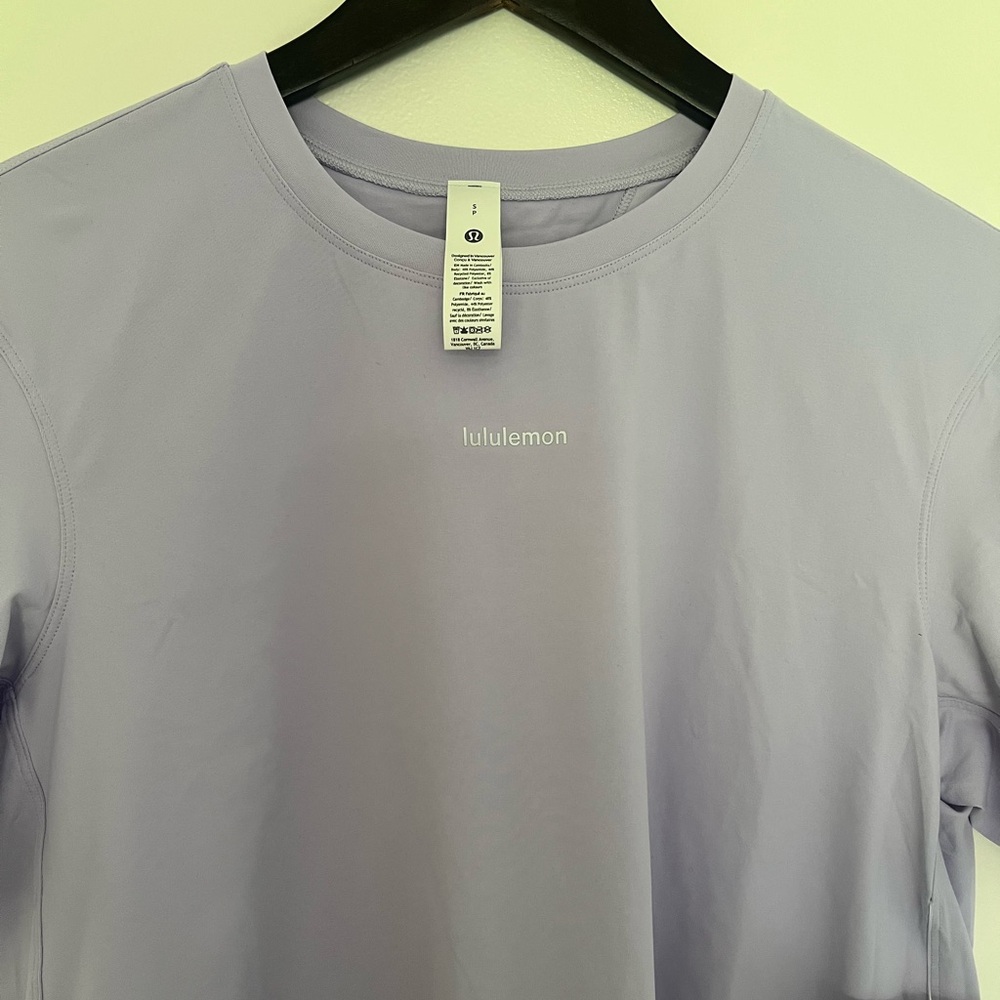 NWT Lululemon Pace Crush Cross- Back Graphic Tee